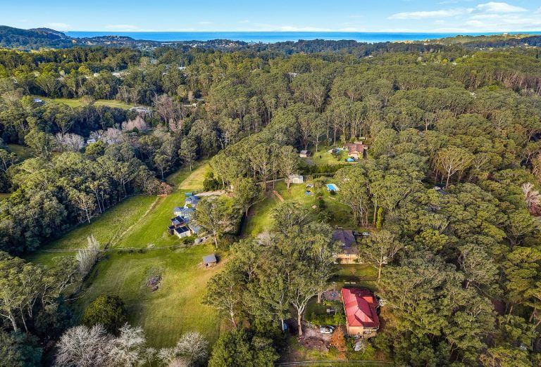 Data and insights for the Central Coast suburbs that Paul Hills The Agency specialises in.